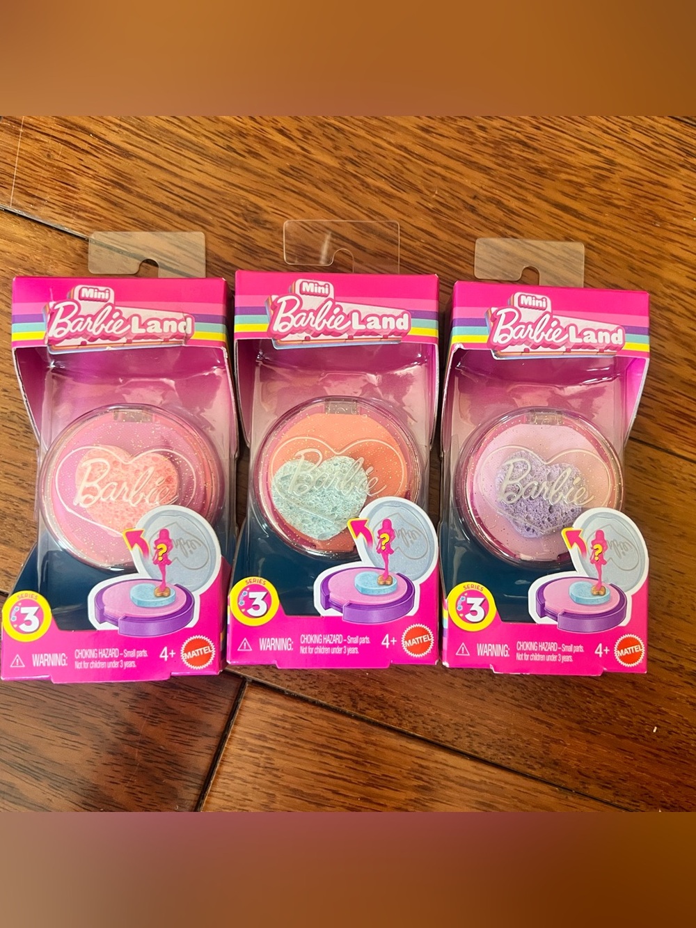 Mini BarbieLand Fashionistas Dolls
1.5-inch Dolls in Blush Compact, 3, NWT